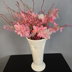 Vintage MCM Indiana Colony Harvest White Milk Glass 10" Vase w Grape Pattern